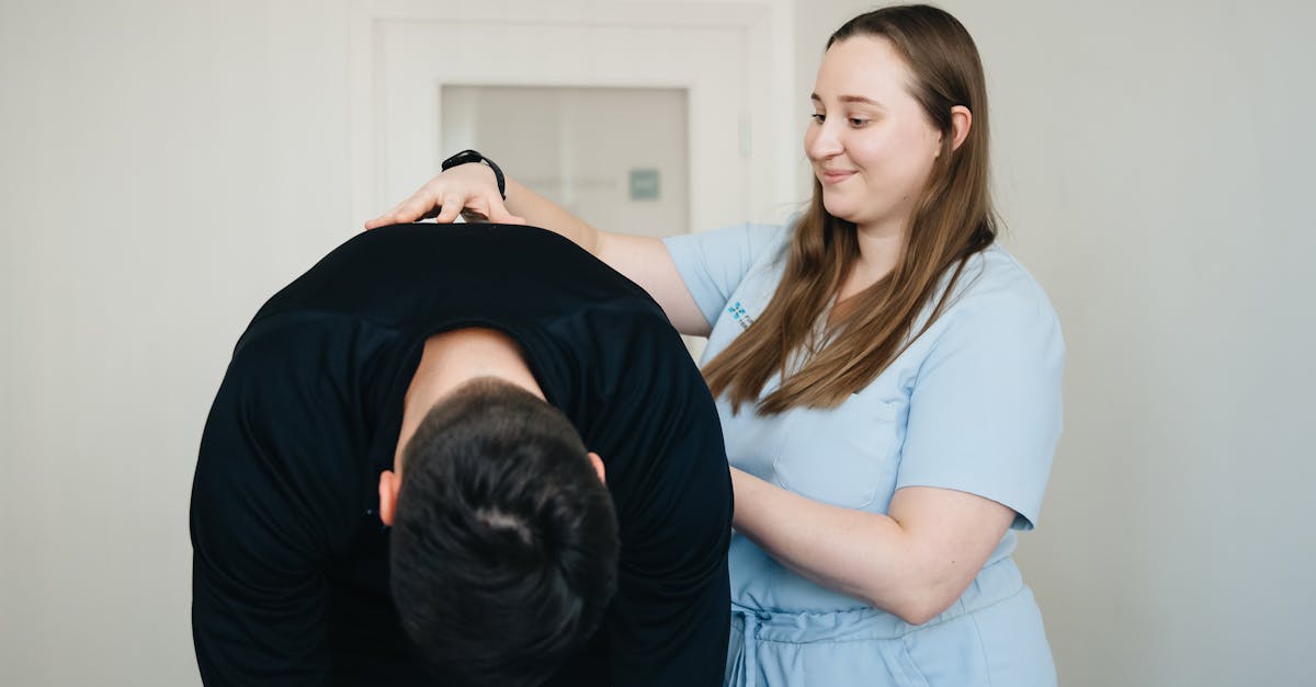 Can a holistic doctor help with pain?